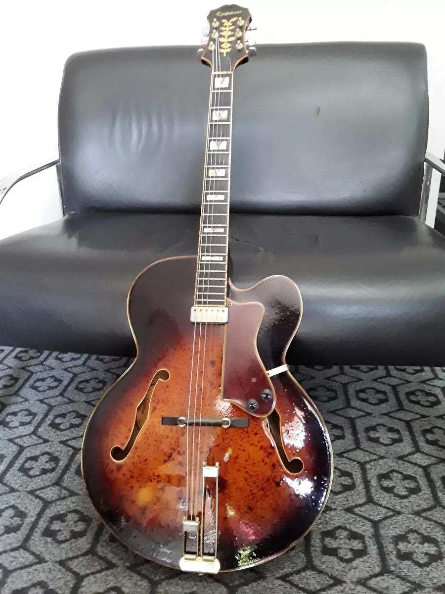 Guitarra Epiphone Emperor AS