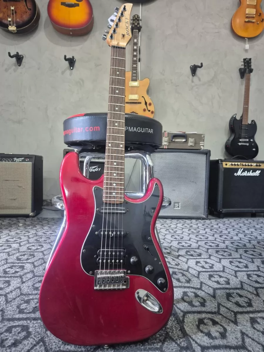 Guitarra Rocky Condor Stratocaster