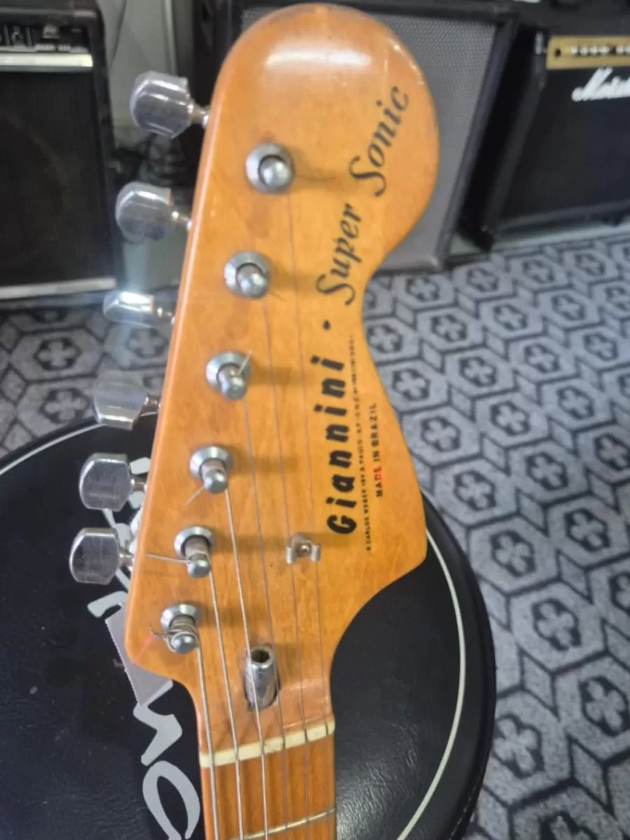 Guitarra Giannini Supersonic