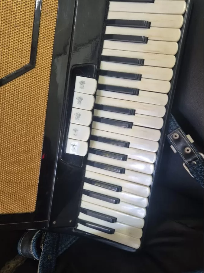 Acordeon Cooperativa Italia 80 baixos