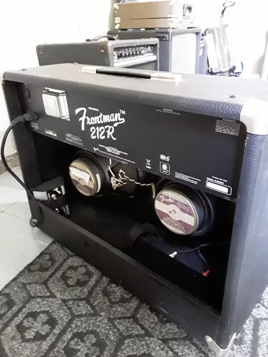 Amplificador Fender Frontaman 212r