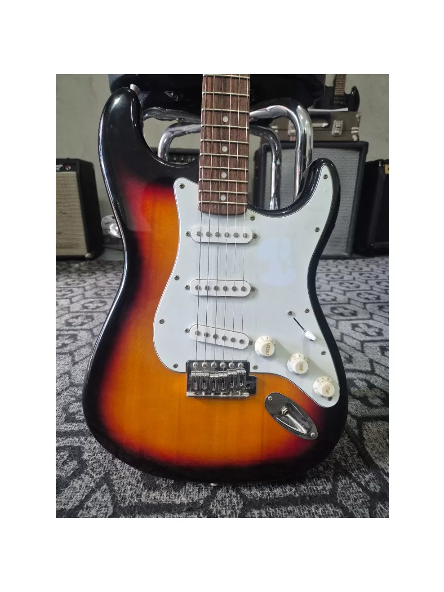 Guitarra Squier Stratocaster