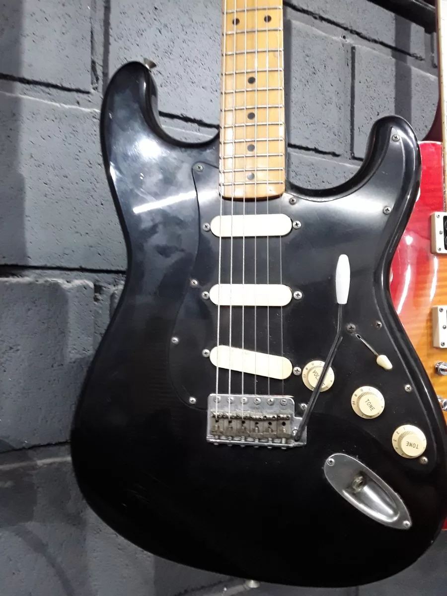 Guitarra Fender Stratocaster
